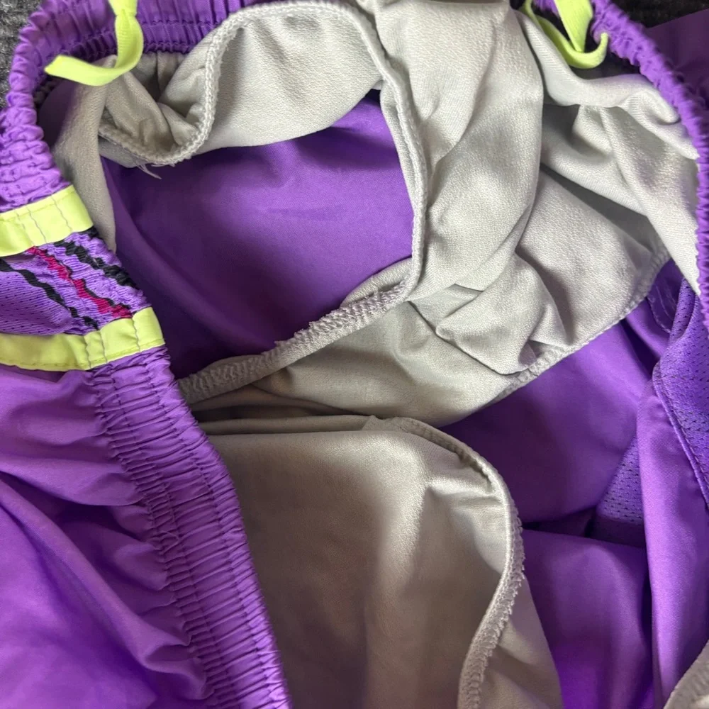 NIKE Women’s Purple/Lime Green Athletic Lined Running Shorts Dri-fit size: Large